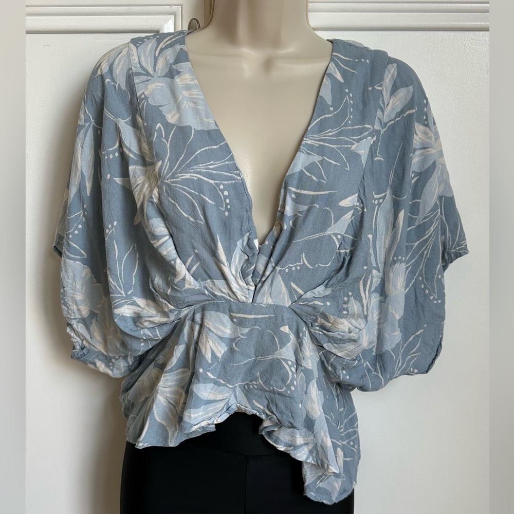 O’ NEILL Chambray Carey Top. Size Small